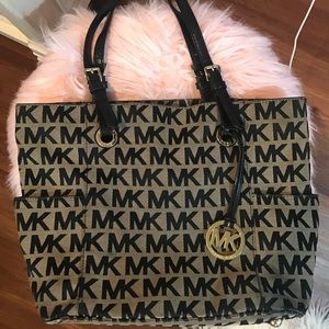 Michael Kors Shoulder Bag